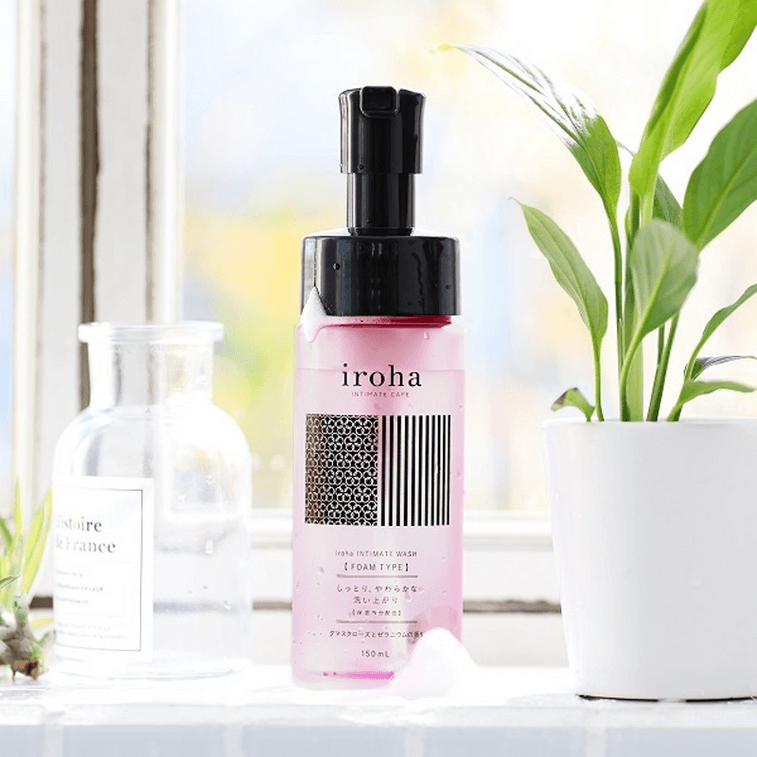 iroha 弱酸性私密潔淨泡沫 150ml (大馬士革玫瑰與天蘭葵香)